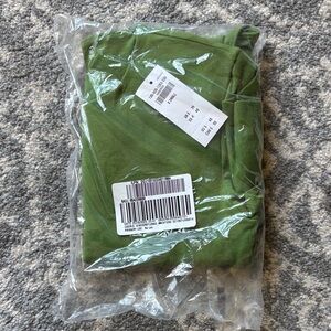 Abercrombie & Fitch grass green crewneck short sleeve bodysuit. NWT XS